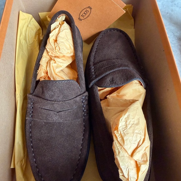 Tod's Junior (size 31) Dark Brown Suede Loafers